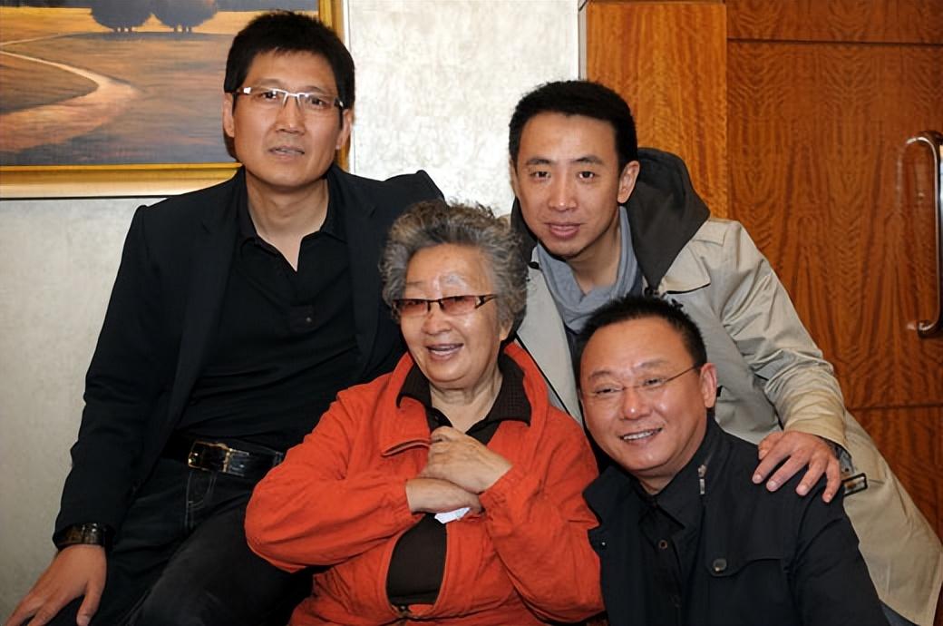 回顾老戏骨彭玉:61岁时丈夫去世,6年后嫁给他姐夫现状怎么样了