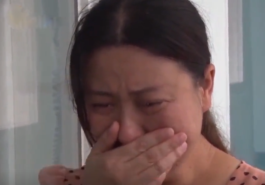 马捷,一个漂亮活泼的八岁女孩,在武汉市第三医院烧伤外科病房,度过了