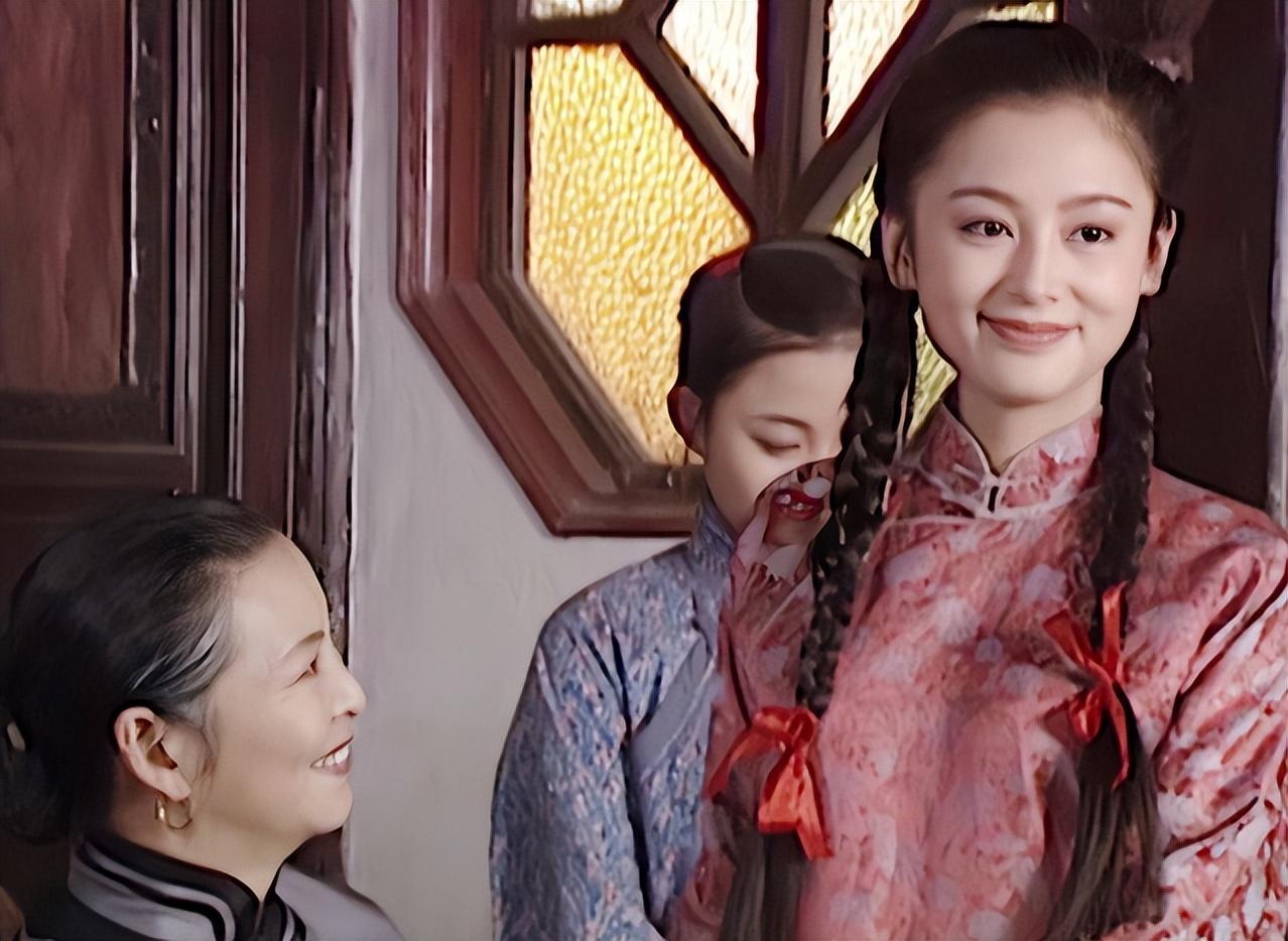 回顾:颜值高不一定驾驭民国双麻花辫,让人眼前一亮只服以下4位