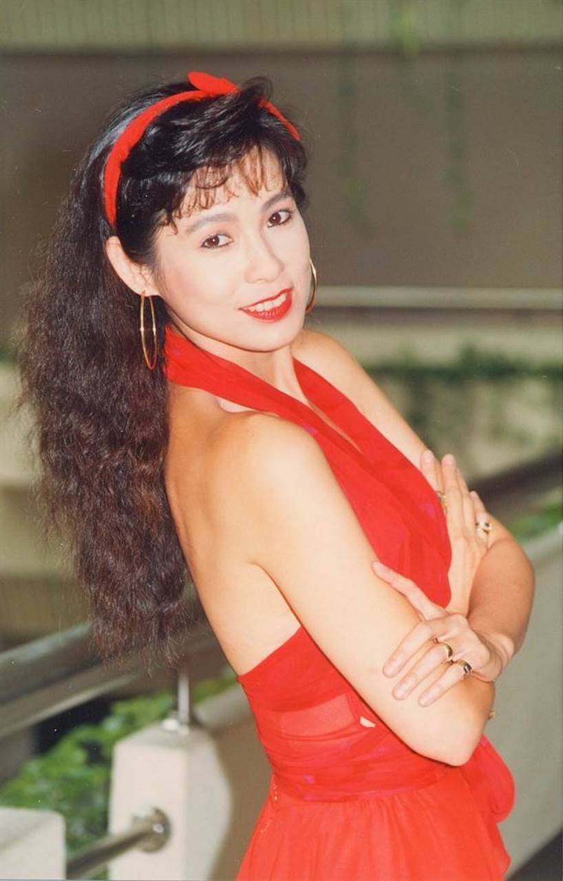 周丹薇,台湾70年代名模转型演员!天赋与努力让她在影视圈闪耀.