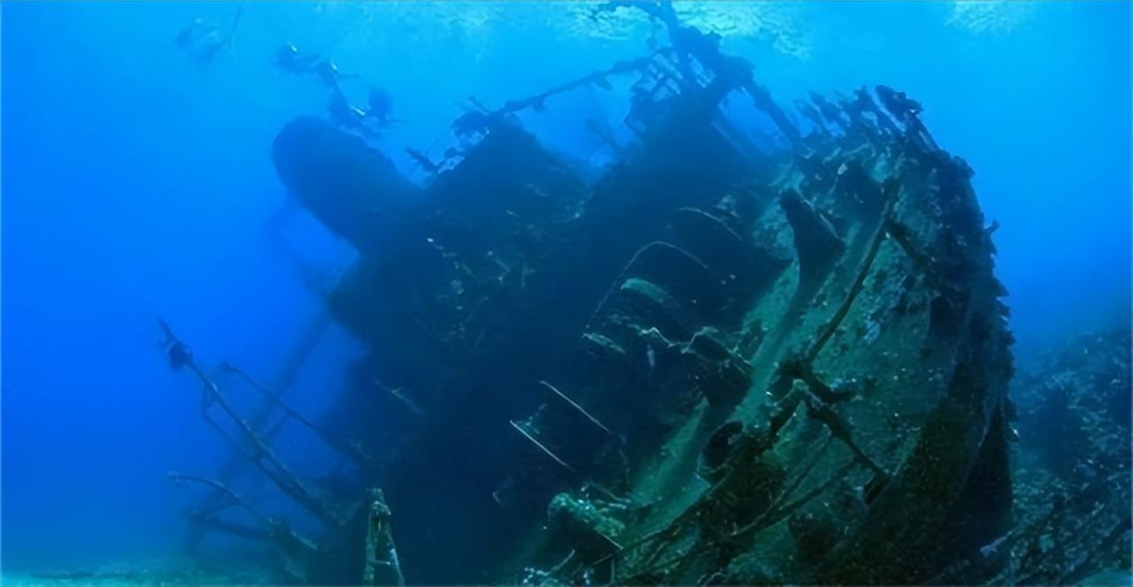 1963年我国第一艘万吨巨轮赴日途中沉没周总理严查到底