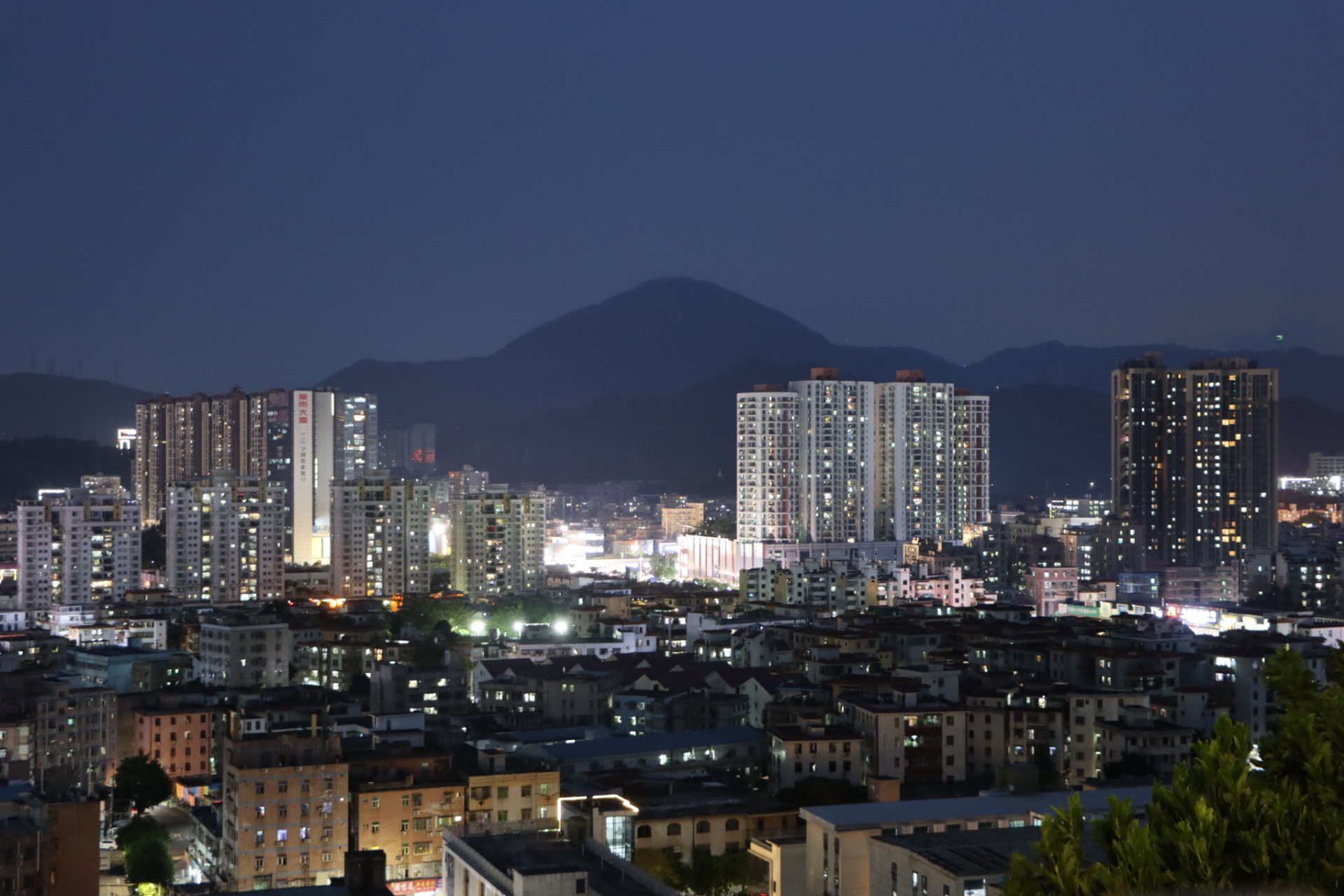 深圳横岗夜景图片