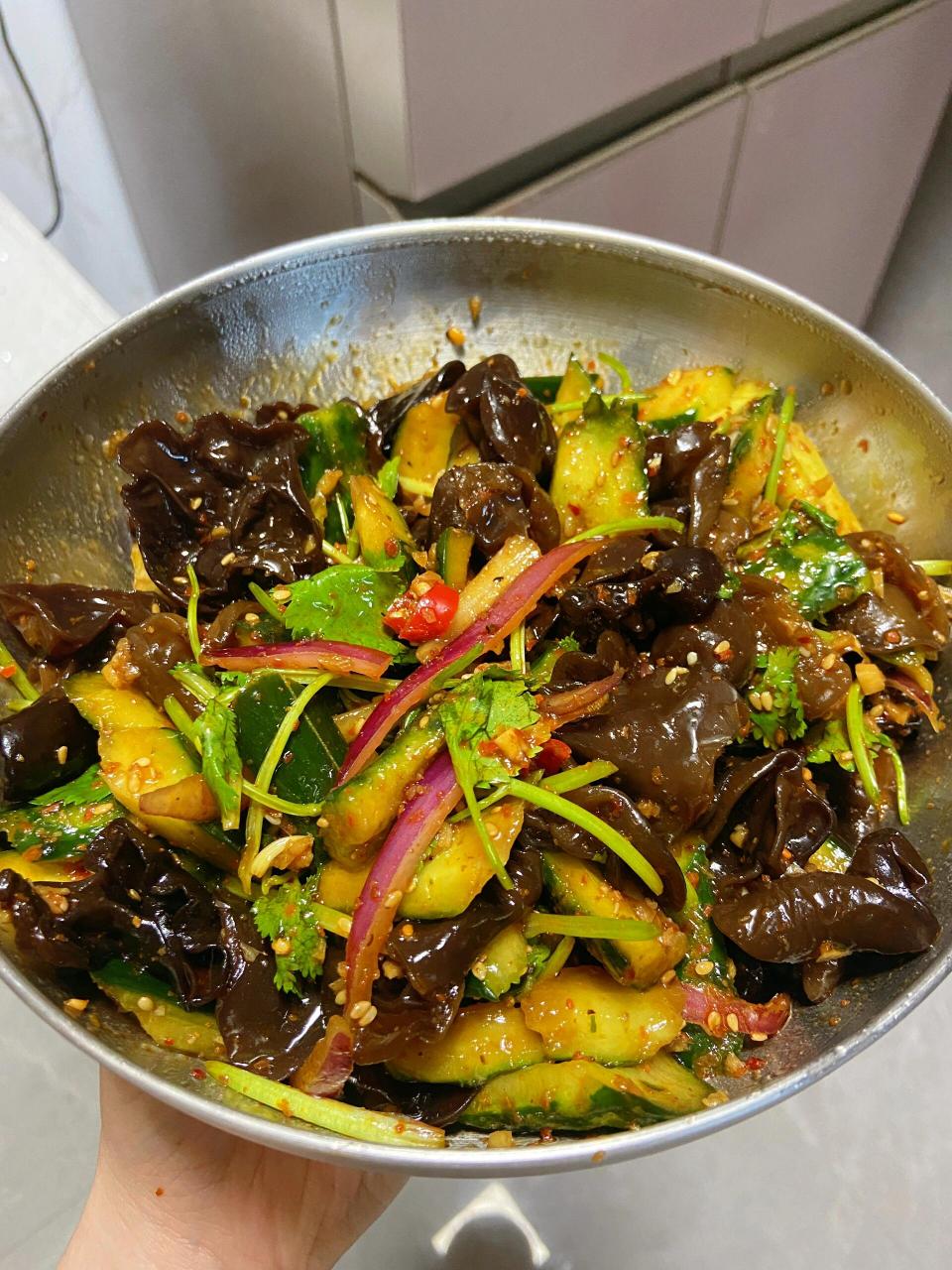 夏天必备爽口开胃小凉菜  拌木耳 拍青瓜 这个凉拌调料汁(红油微辣版)