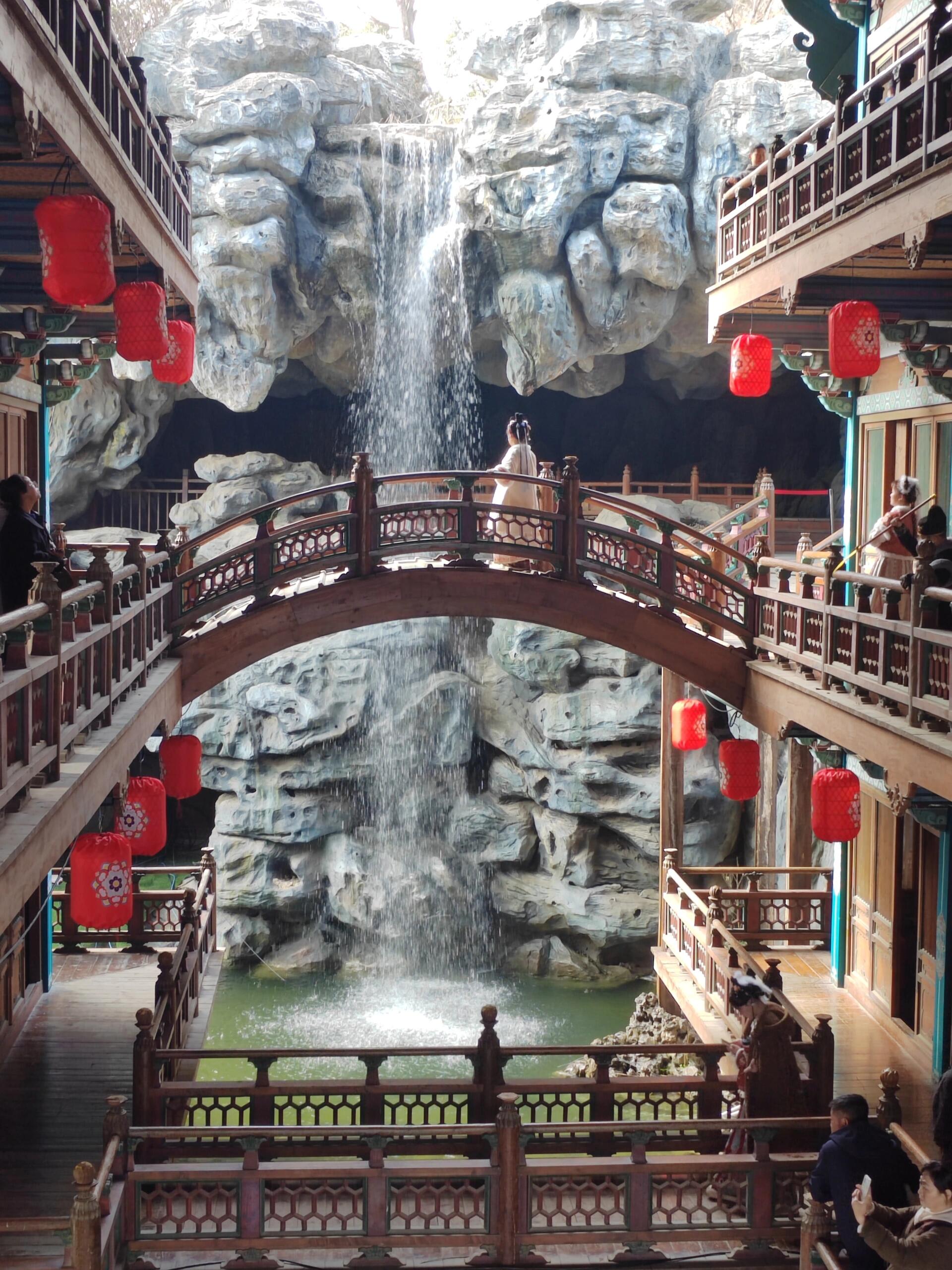 唐城景点介绍  门票:成人票128/人 学生票/1.2-1.