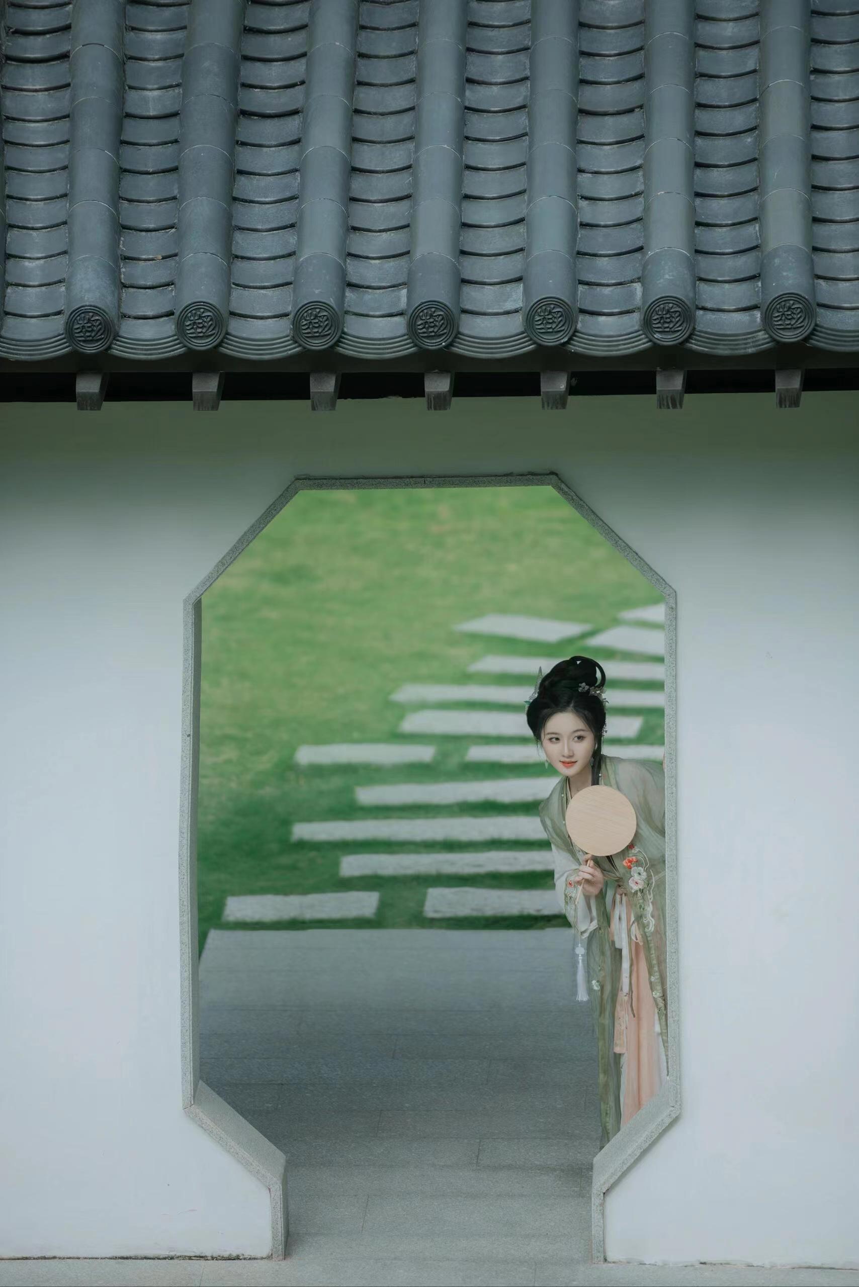小姐姐摄影构图教程视频，一分钟就会