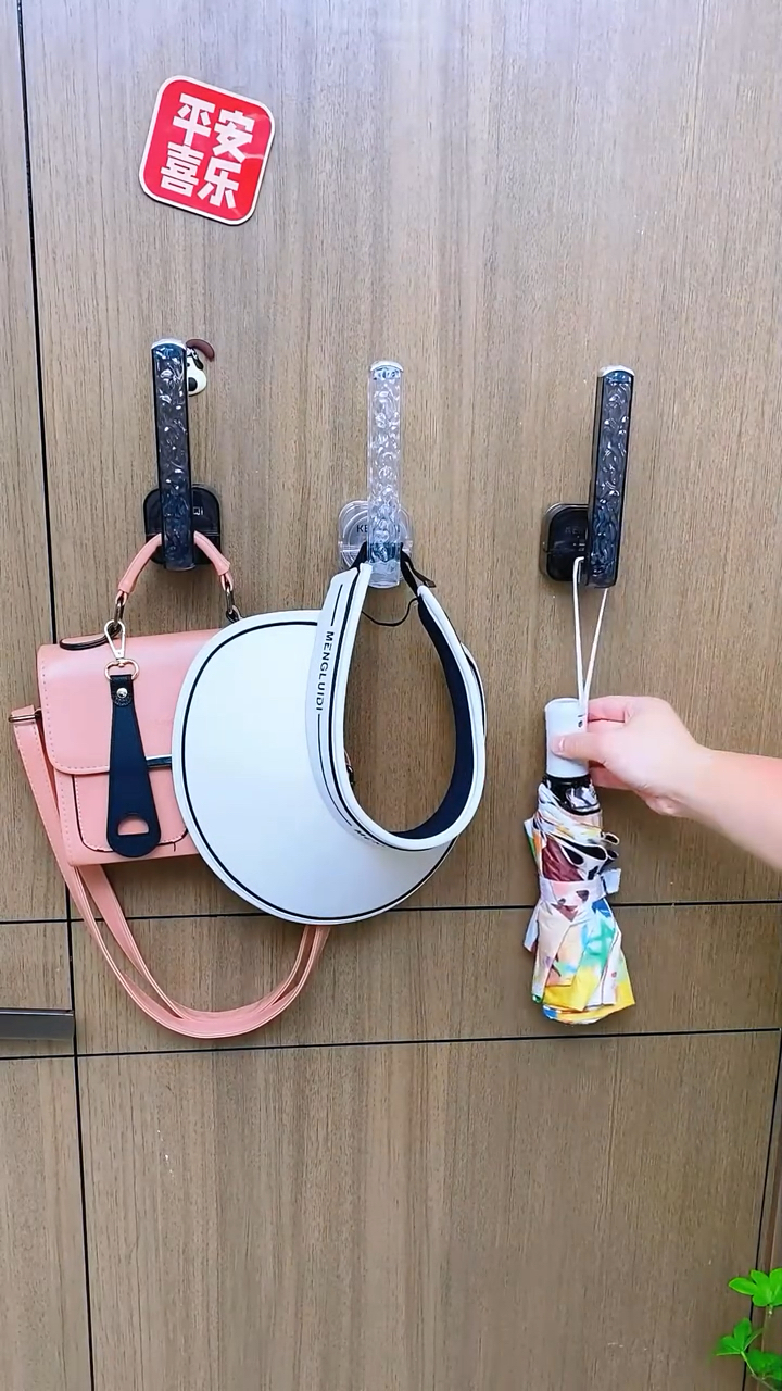 多功能吸盘门把手,承重力强,用途广泛,家家必备