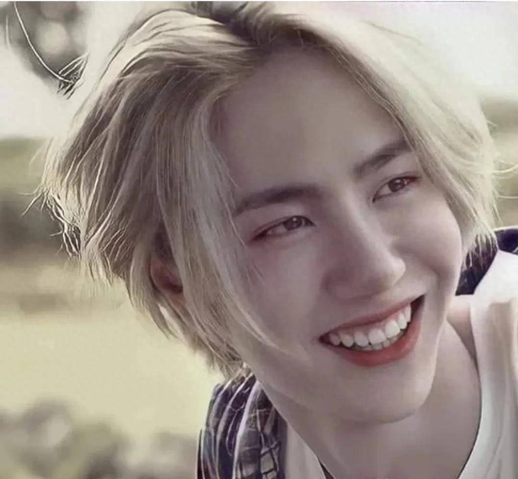 40多岁的老阿姨考古王一博,发现他竟然还有个别名叫白牡丹,十七岁的王