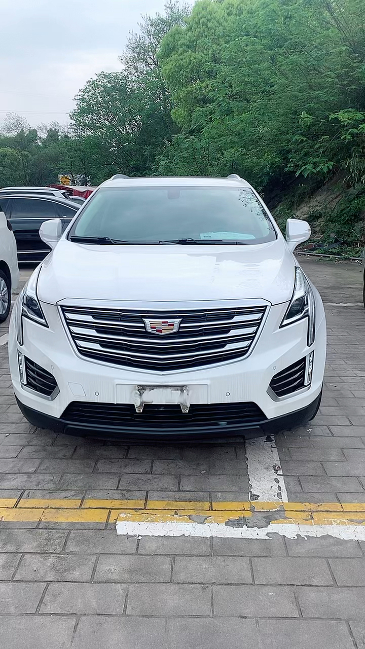 18年凯迪拉克xt528t四驱豪华配置丰富车美价靓喜欢留言