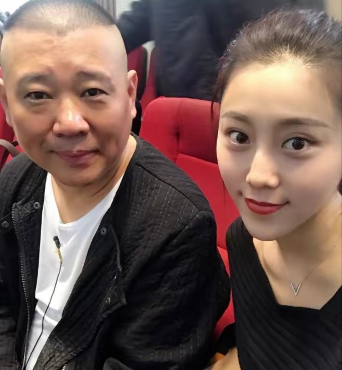 2016年,曹云金爆料:郭德纲和女记者有 染,卓伟说,如果是,还给了女记者