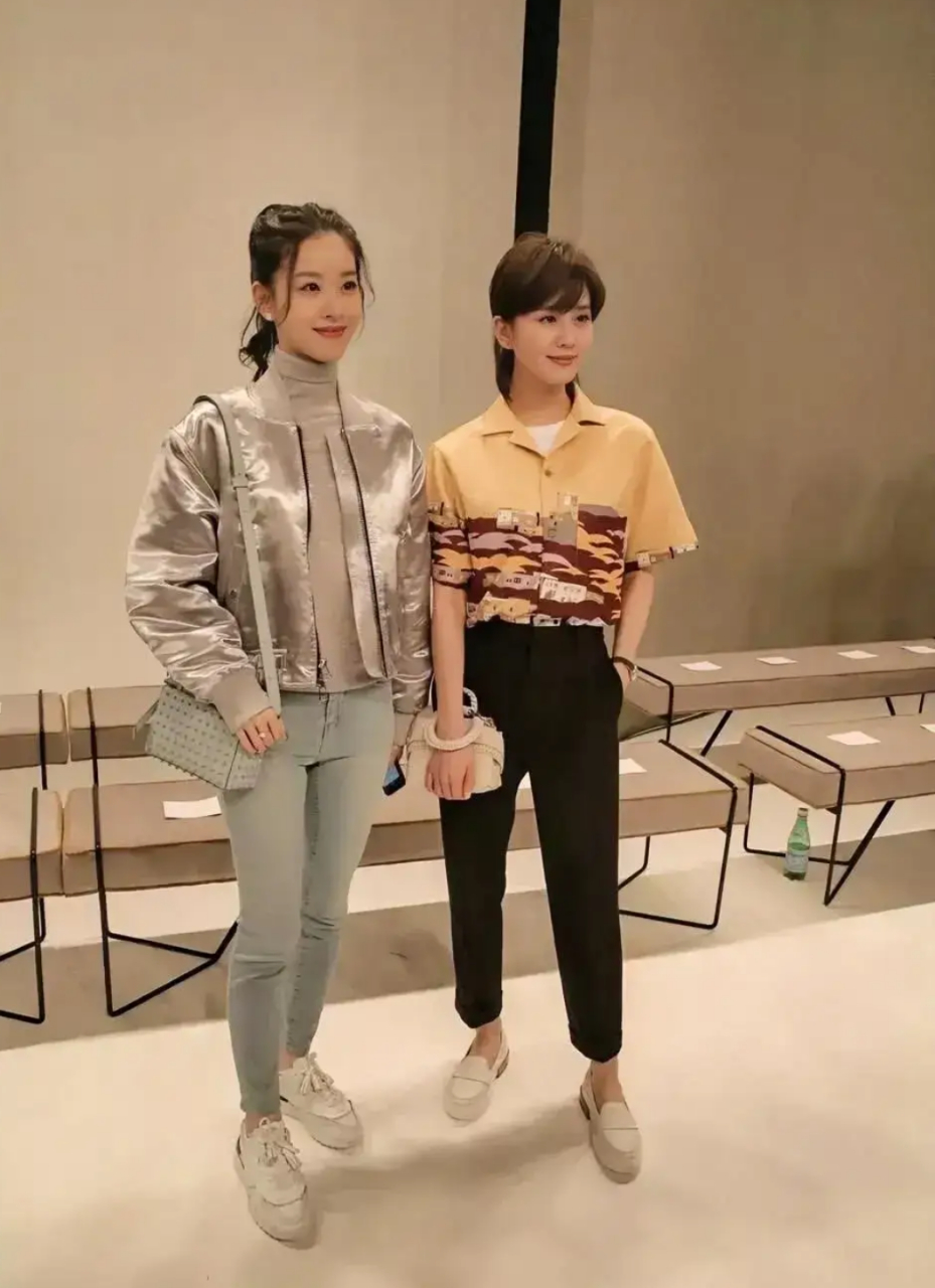 章泽天身高162,刘诗诗官方身高165 ,可是这么看完全对不上,难道她们