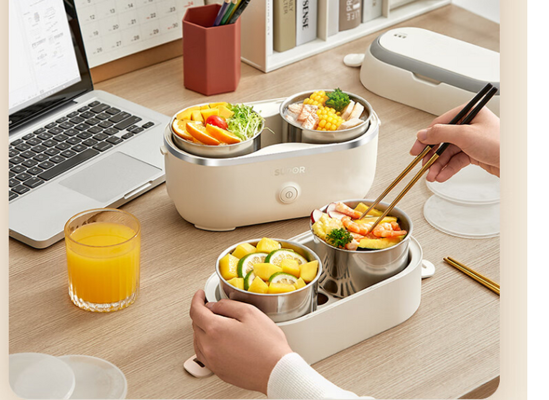 今天要向大家介绍一款实用又时尚的电热饭盒——苏泊尔(supor)1.