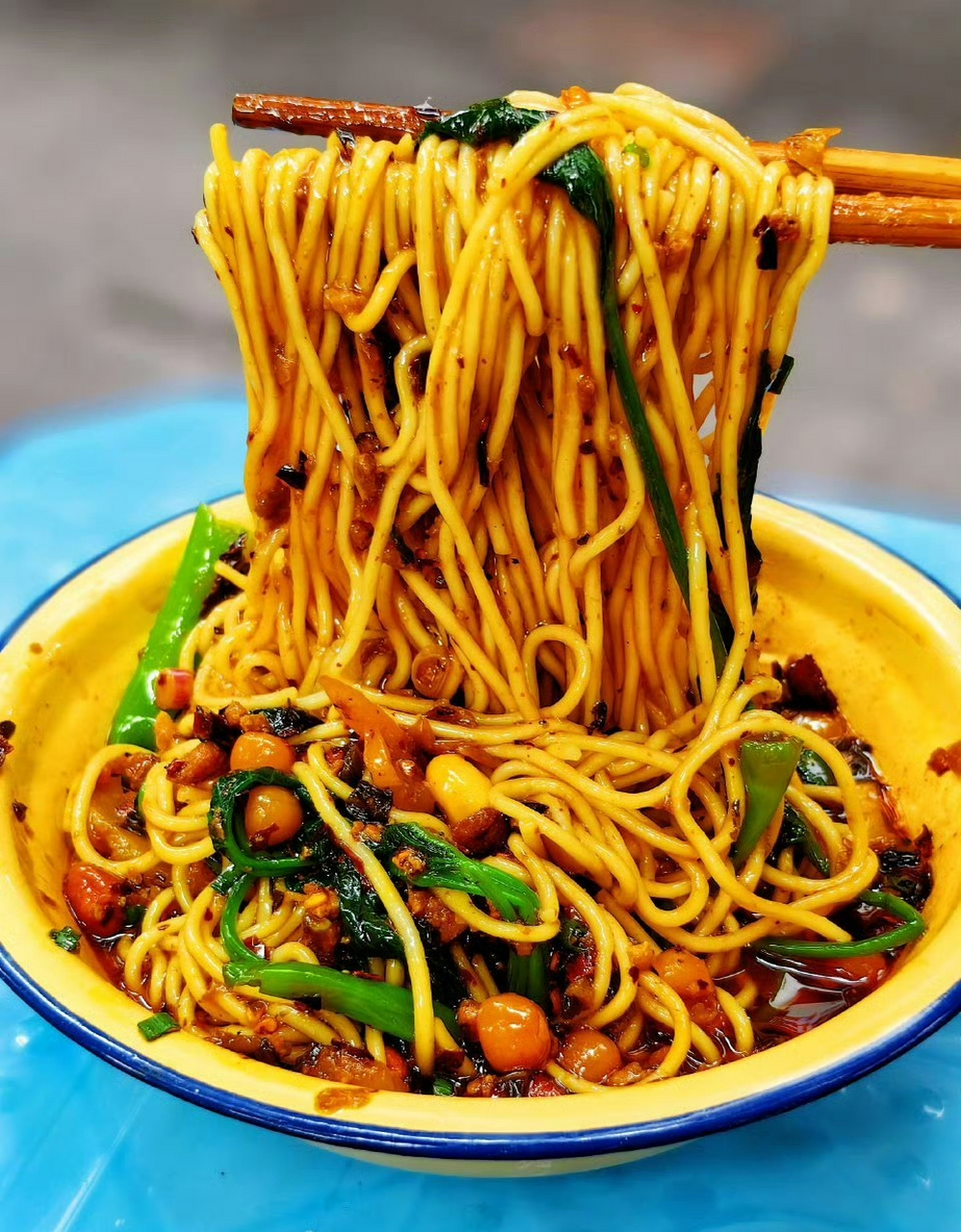 生活中的非遗 | 重庆小面  一碗小面,二两刚好,三种味道,四方来要馋嘴