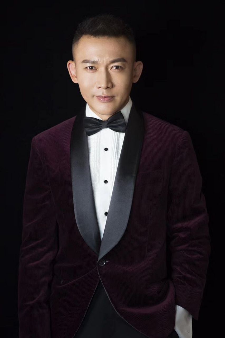 3.王挺——52岁,贵州贵阳人.  4.聂远——46岁,贵州黔东南人.