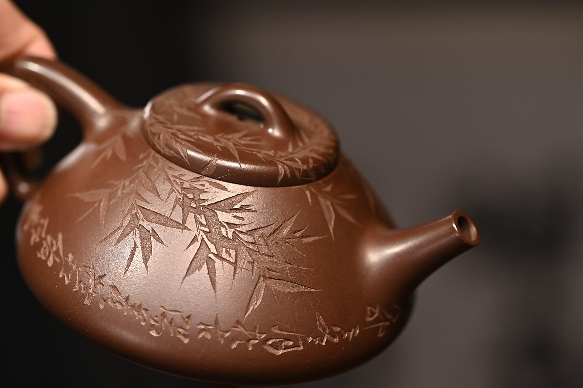 实力派 奉燕琦制壶 黄松刻绘 67原矿紫泥,230cc#宜兴紫砂壶# #紫砂