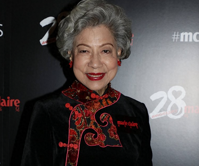 2000年,66岁的罗兰凭借《爆裂刑警》获得了第19届香港电影金像奖最佳