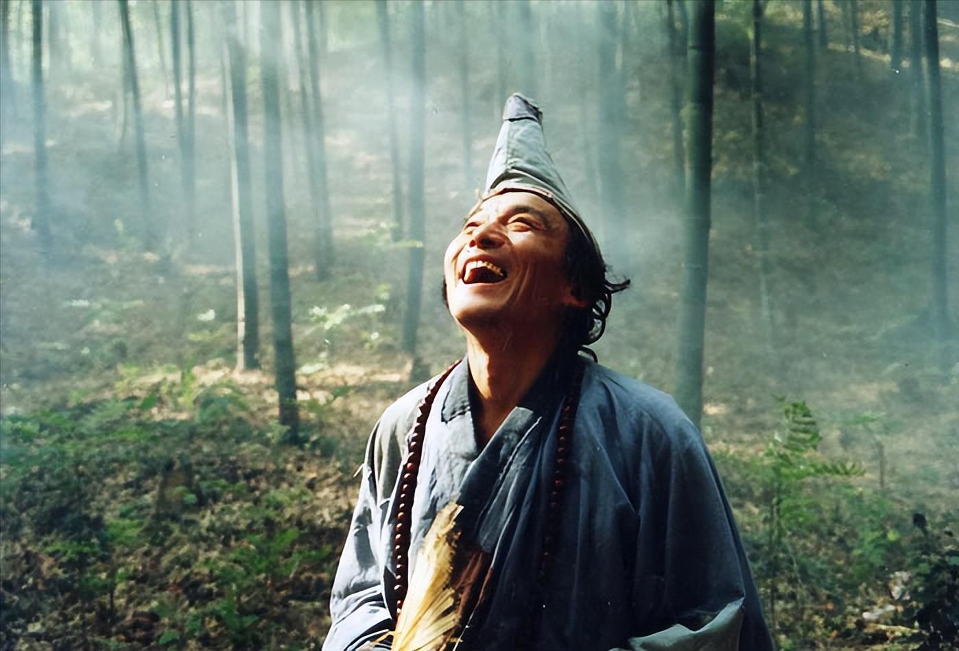 八零九零后的观众应该都看过这样一部剧,由游本昌主演的《济公游记》