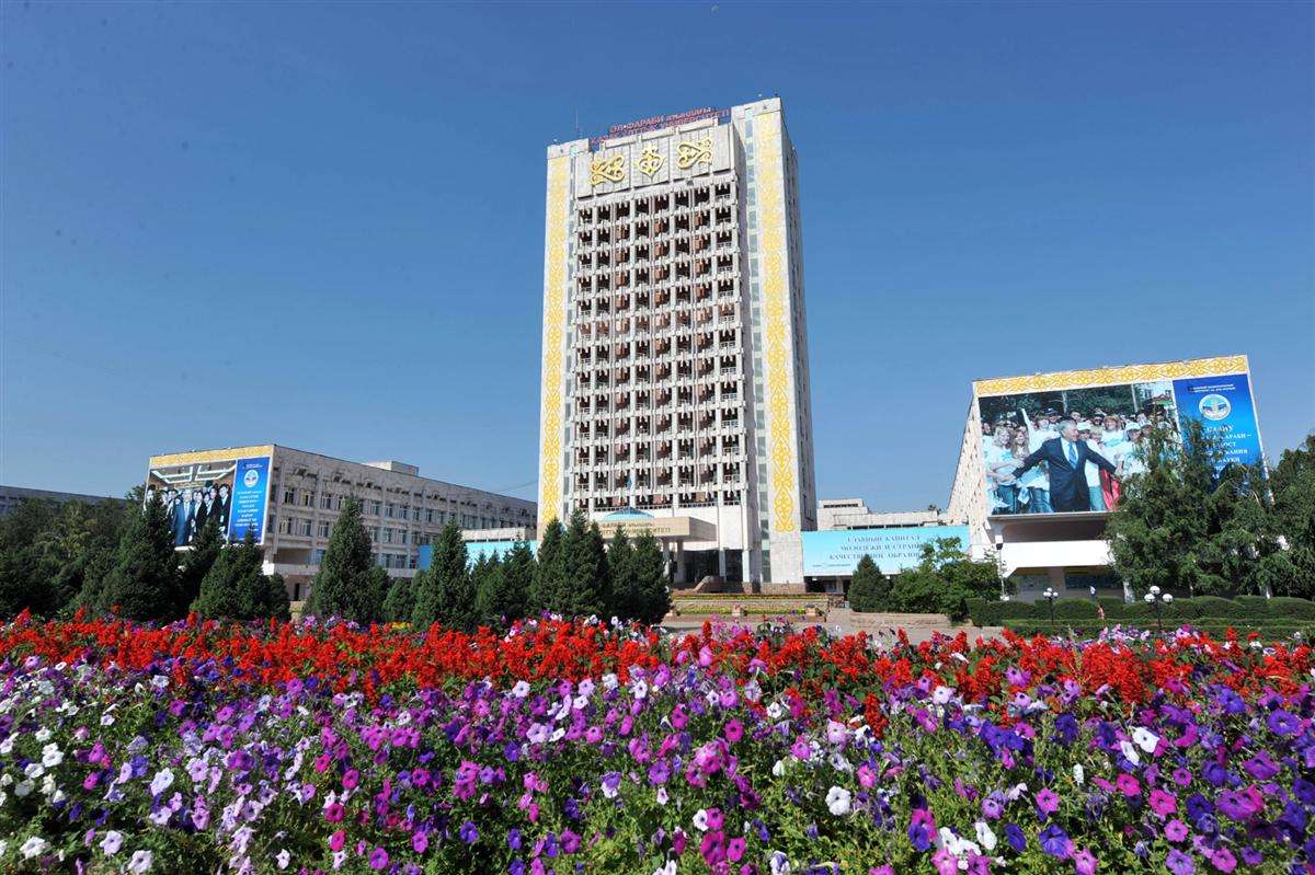 哈萨克斯坦的高等经济教育:阿尔法拉比哈萨克斯坦国立大学