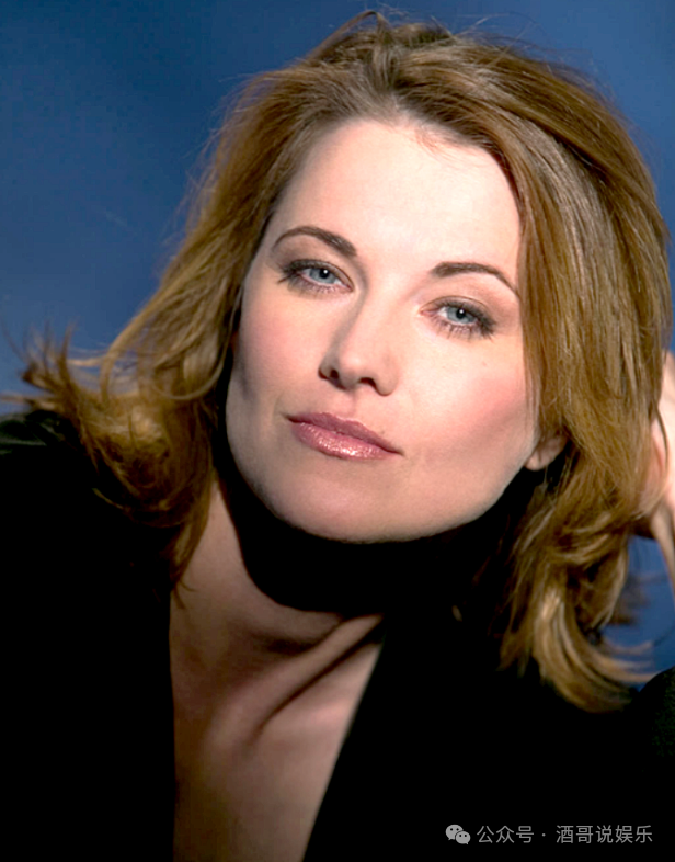 曾为艺术献身的梦幻女神:露西·劳莱斯写真大赏!美得叫人窒息!