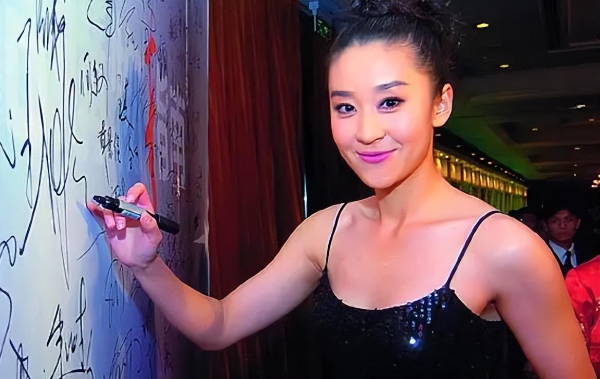 回顾苗圃与罗晋分手:她嫁二婚富豪生龙凤胎,他娶唐嫣做爸爸