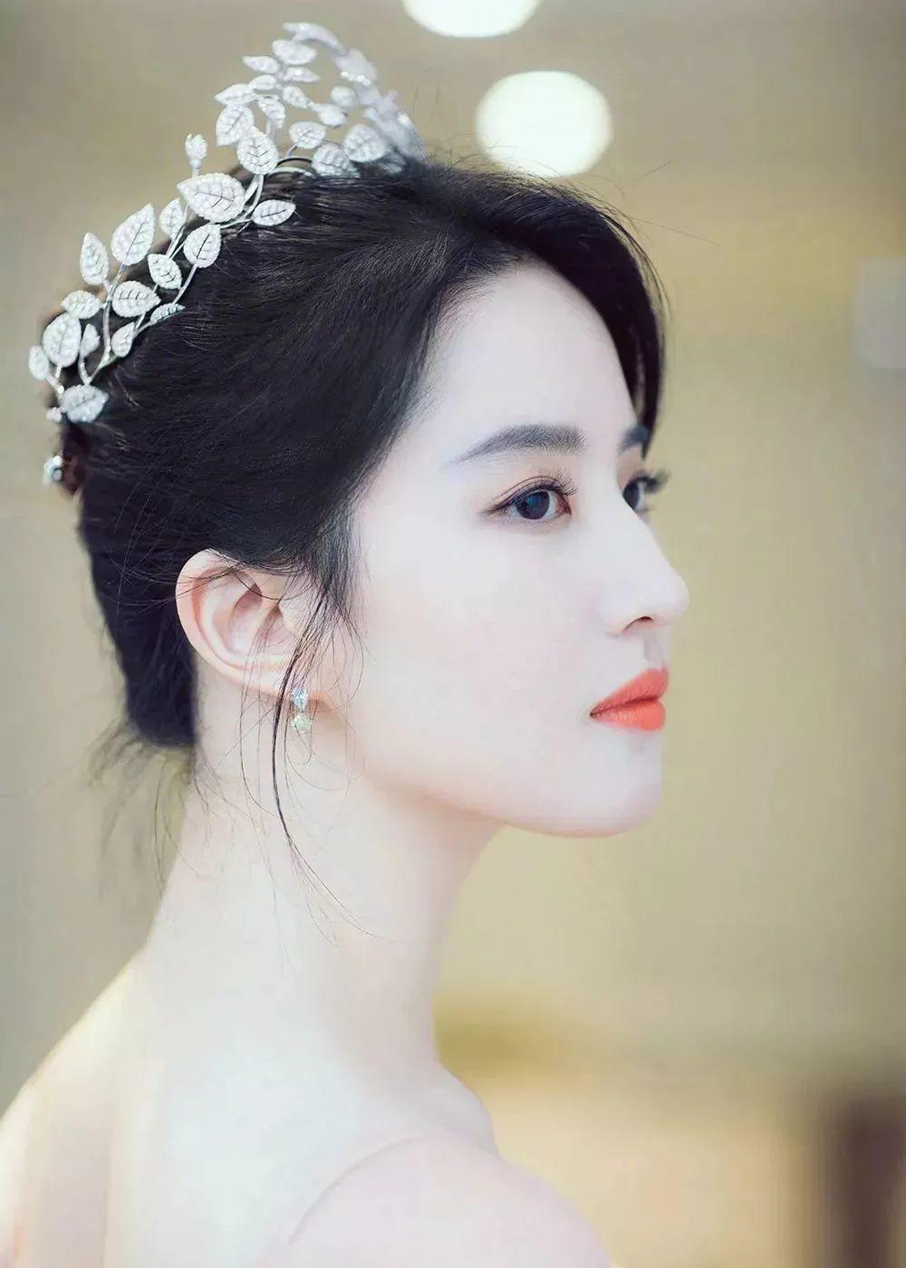 回顾:演员有多拼朱一龙无替身连滚17次,刘亦菲冬季泡水10个小时