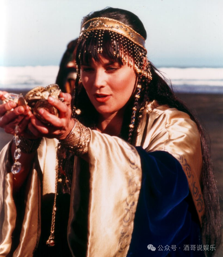 曾为艺术献身的梦幻女神:露西·劳莱斯写真大赏!美得叫人窒息!