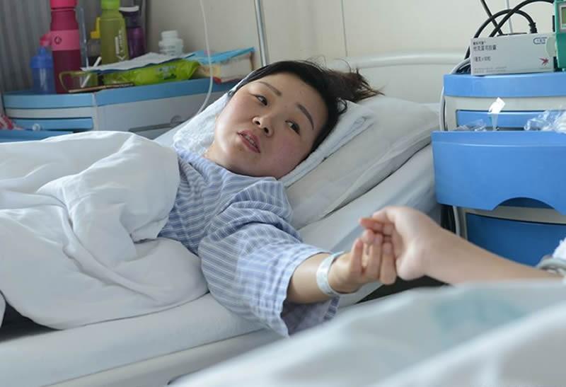 "幸运"的是,几项检查下来,高红梅全部通过,她的肝脏可以移植给凡凡.