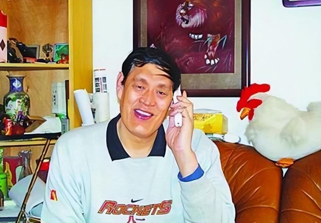 08年穆铁柱追悼会:身盖八一军旗,姚明郑海霞出席,死前还在锻炼