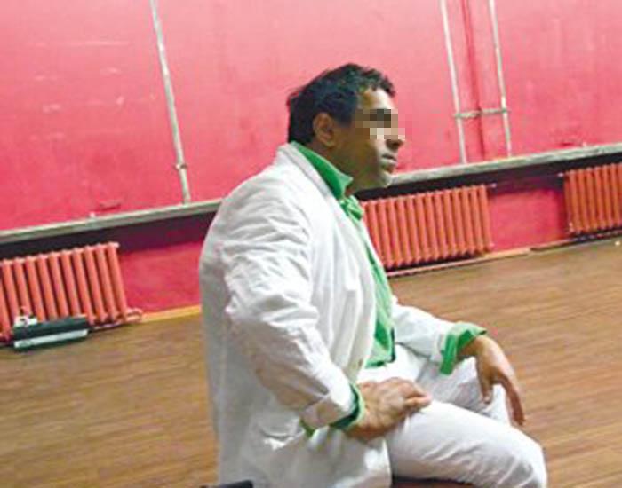 2011年,夫妻太贫困惹人同情,却被警方从床底搜出8000万现金