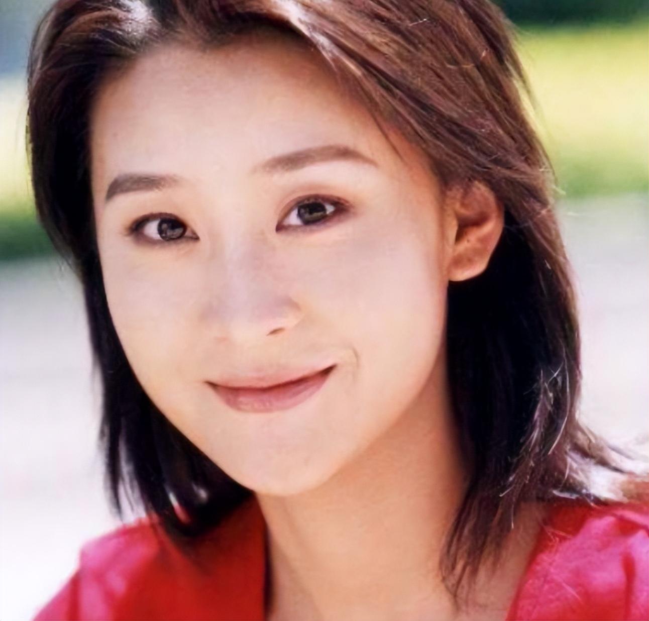 回顾苗圃与罗晋分手:她嫁二婚富豪生龙凤胎,他娶唐嫣做爸爸