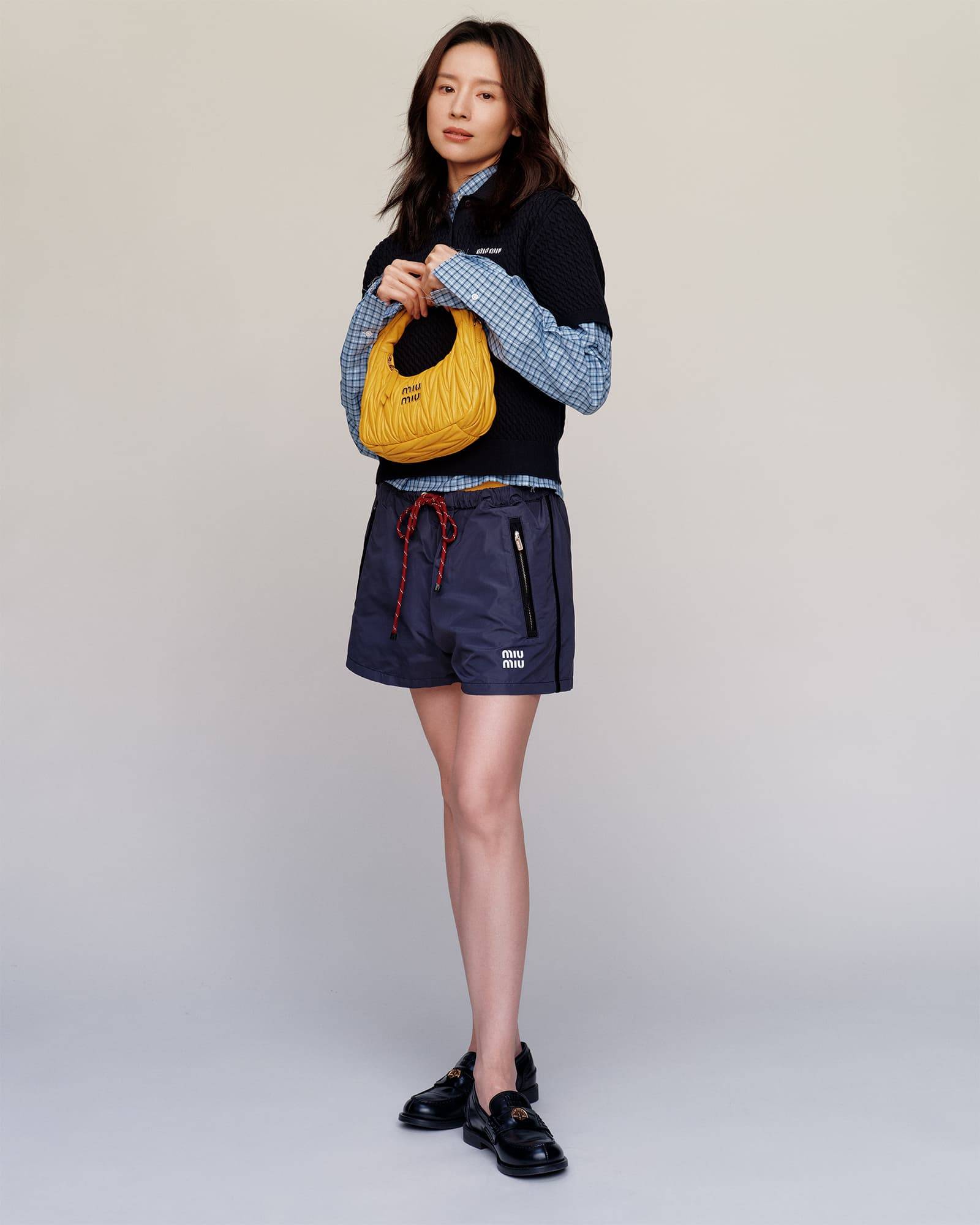 miu miu 2024手袋系列广告大片发布