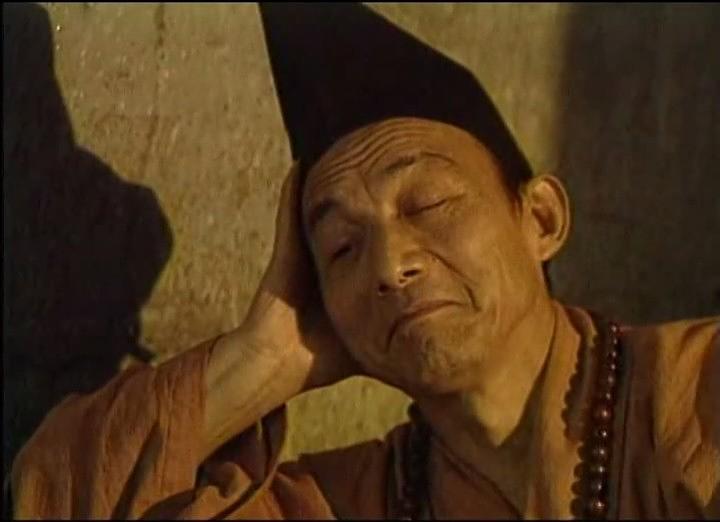 因照顾妻子放弃《济公2》所以只能说,因为有游本昌,才演活了济公.