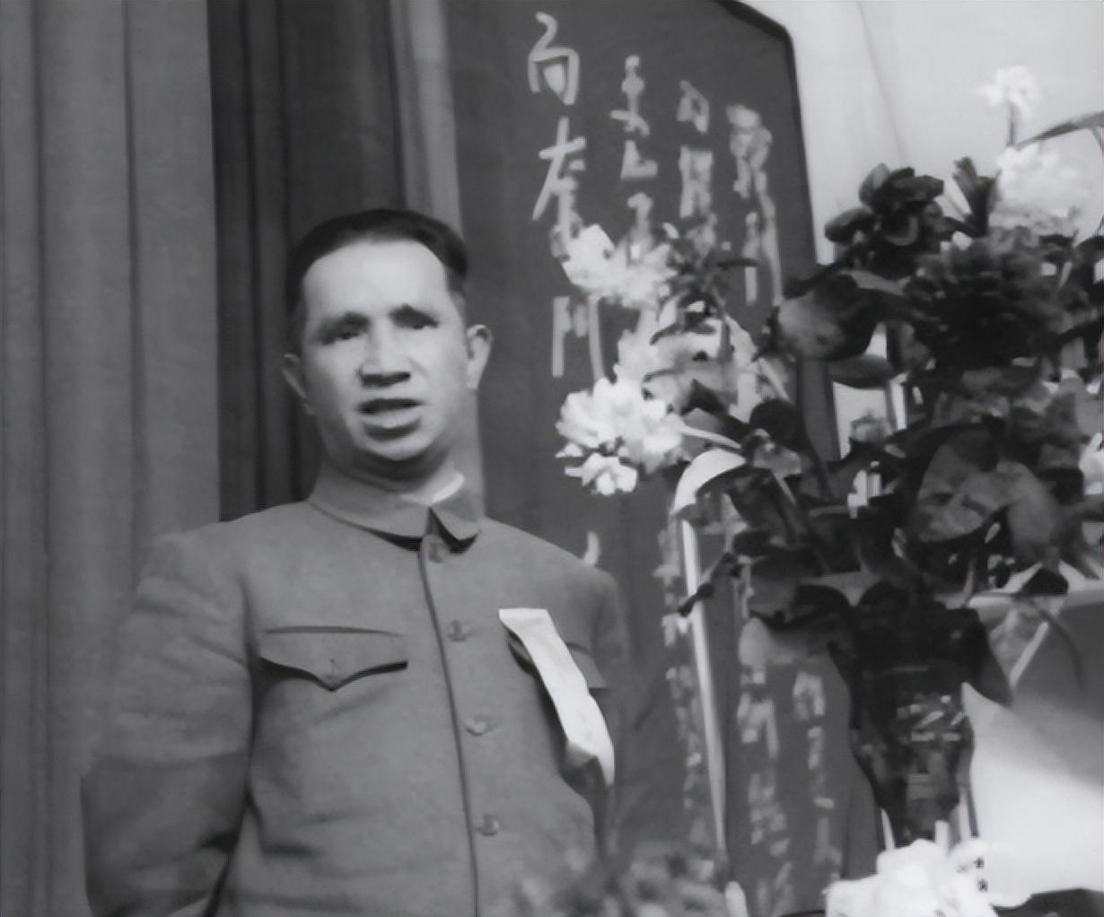 粟裕侄子从南京到北京度假,却遭到粟裕训斥:以后不要老往北京跑