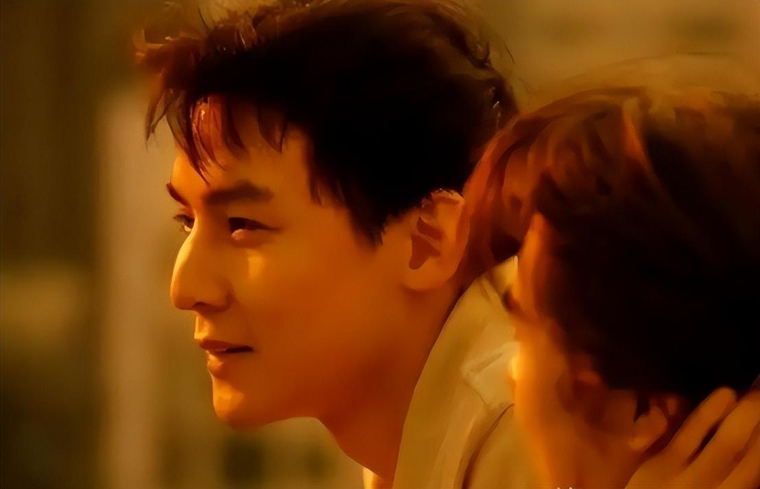 吴彦祖年轻时无疑是娱乐圈最炙手可热的男神之一.
