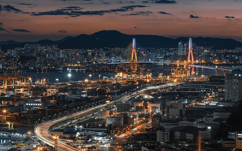 低生育率等问题,韩国第二大城市釜山19日宣布一项招揽外国居民的新