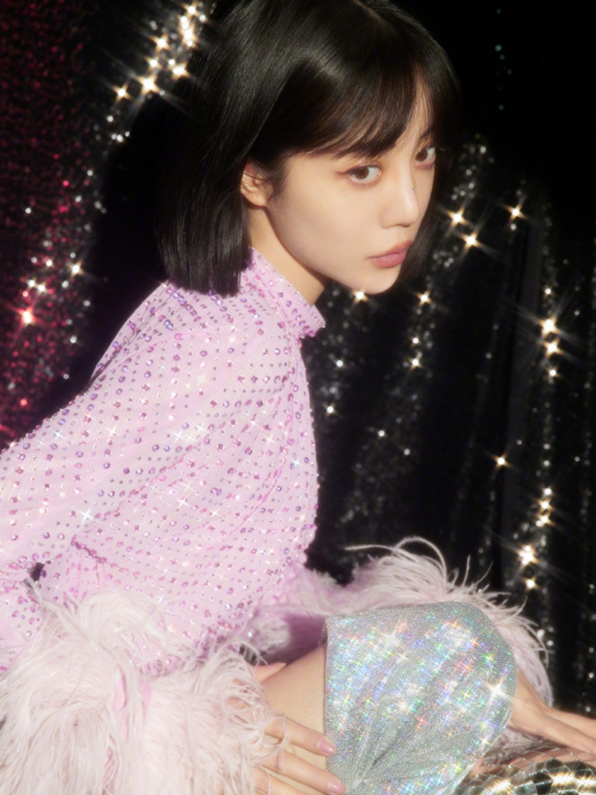 李溪芮以前发缝没有这么宽离嘉之后这么愁吗 不过依然很美 李溪芮