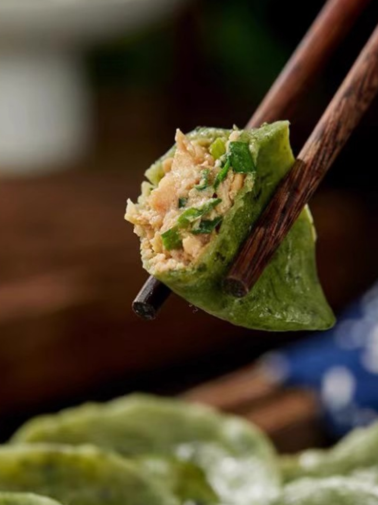 素食10年:艾草水饺 5种蔬菜内馅的神仙饺子 艾草水饺就是以艾草为主