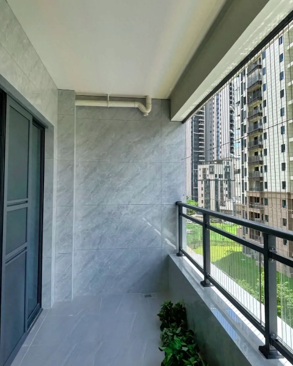 阳台贴瓷砖,真的有必要吗?