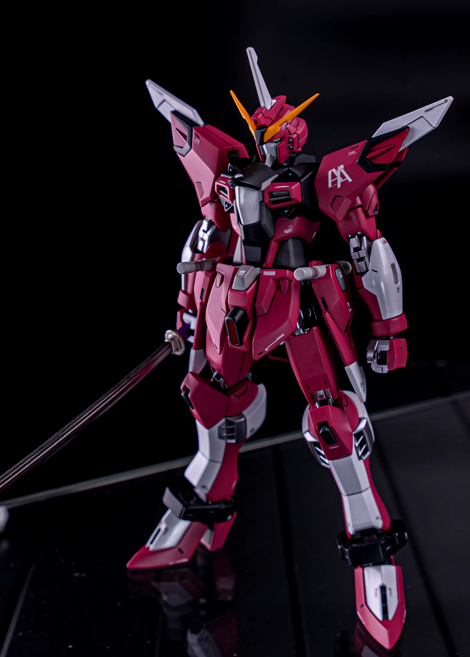 模型欣赏:模型师g-works制作的hgce不朽正义高达改,背包增加了光束炮