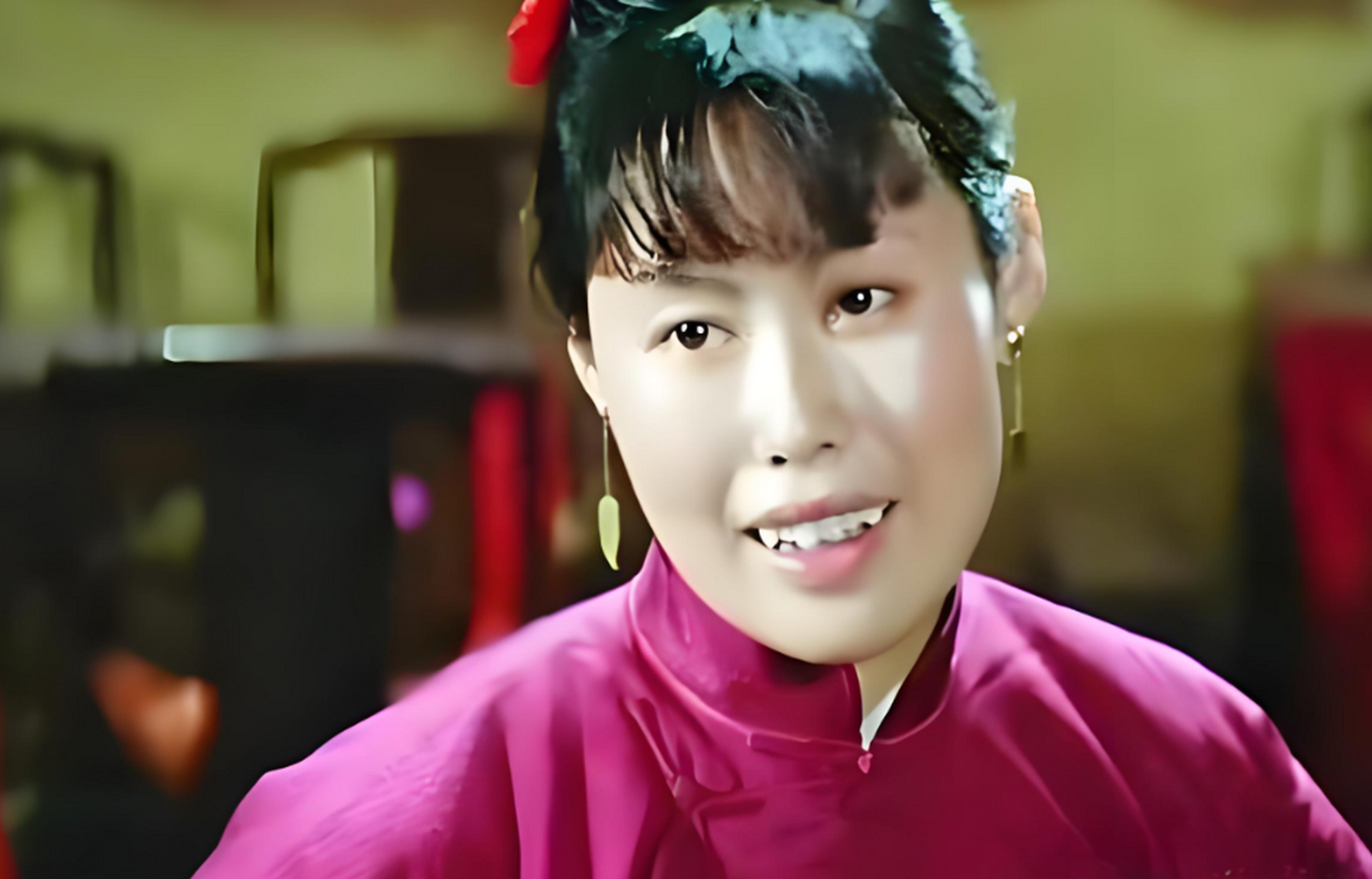 老舍的《骆驼祥子》展示了人性的脆弱和社会的残酷,以及生命的无常.