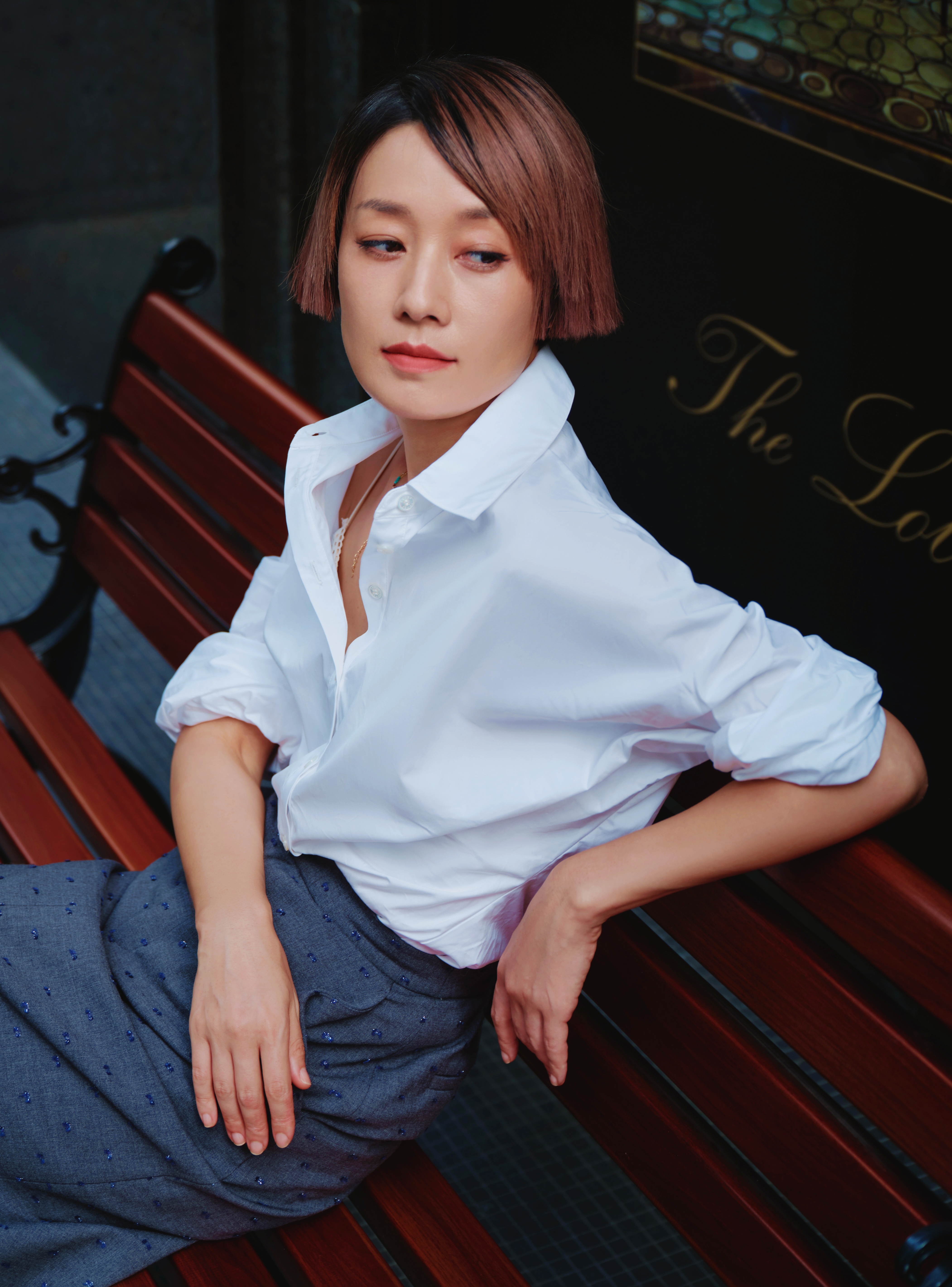 马伊琍短发黄发造型,时尚优雅而美丽,展现一种朴实而又时尚优雅的自然