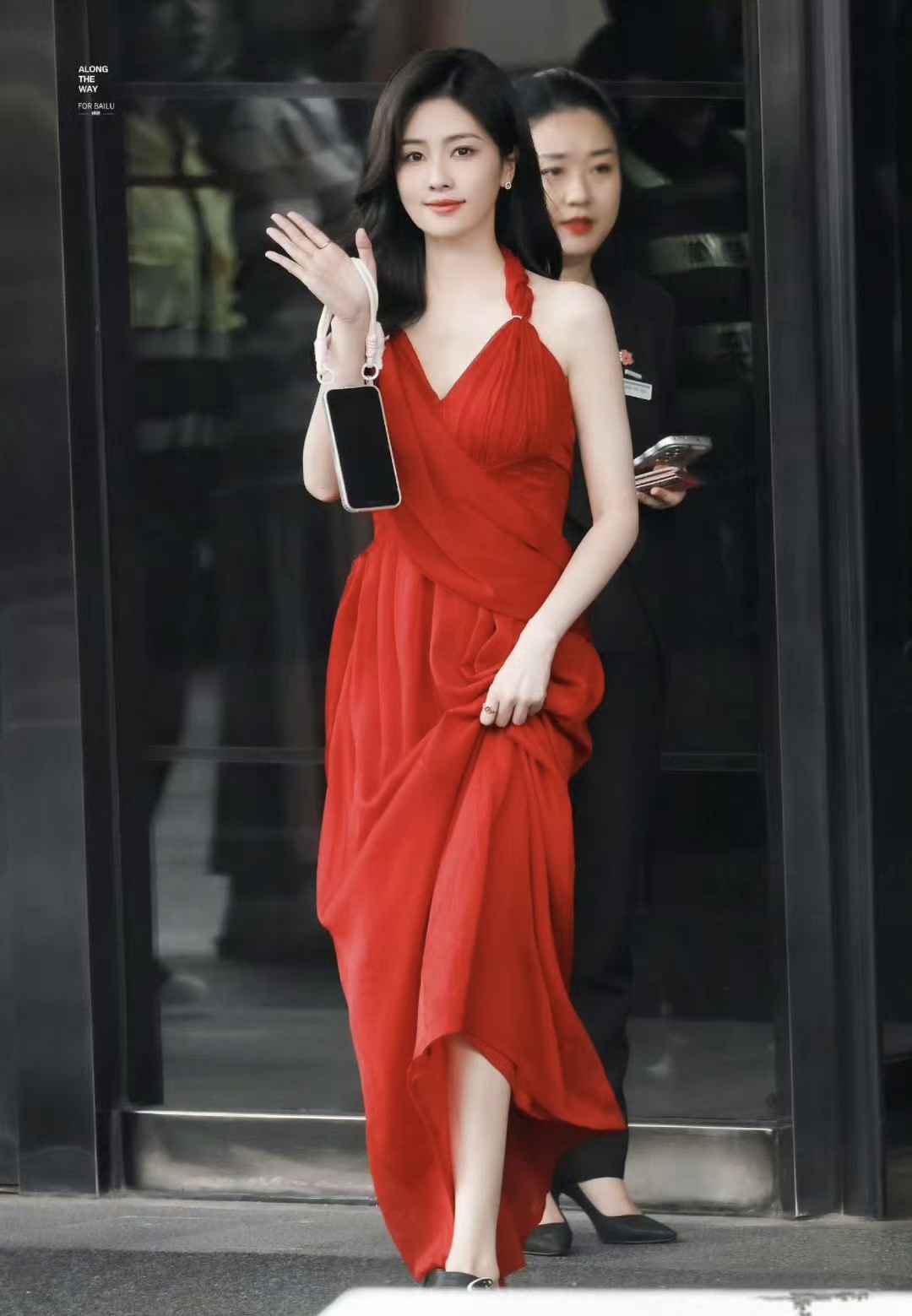 内娱女明星红裙造型,美得各有各的韵味,还得是中国红,衬得女明星气质