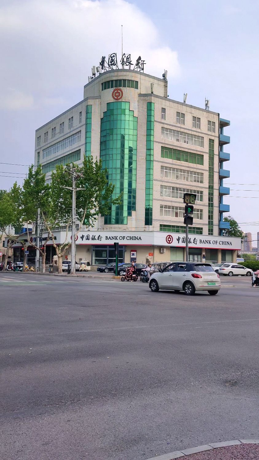 漯河郾城太行山路海河路口