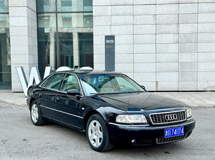 2002年花97万买奥迪a8,现在车主坐拥两家上市公司,依然没有换车
