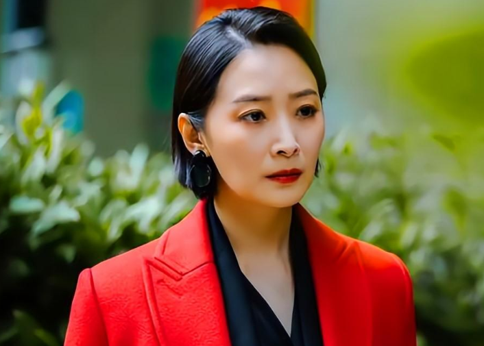 演员曲栅栅:执意嫁落魄黄海波,任劳任怨养夫9年,如今苦尽甘来