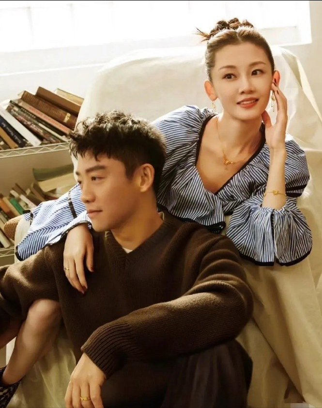 苗苗的白衬衫惊艳全场,实在太养眼了啊