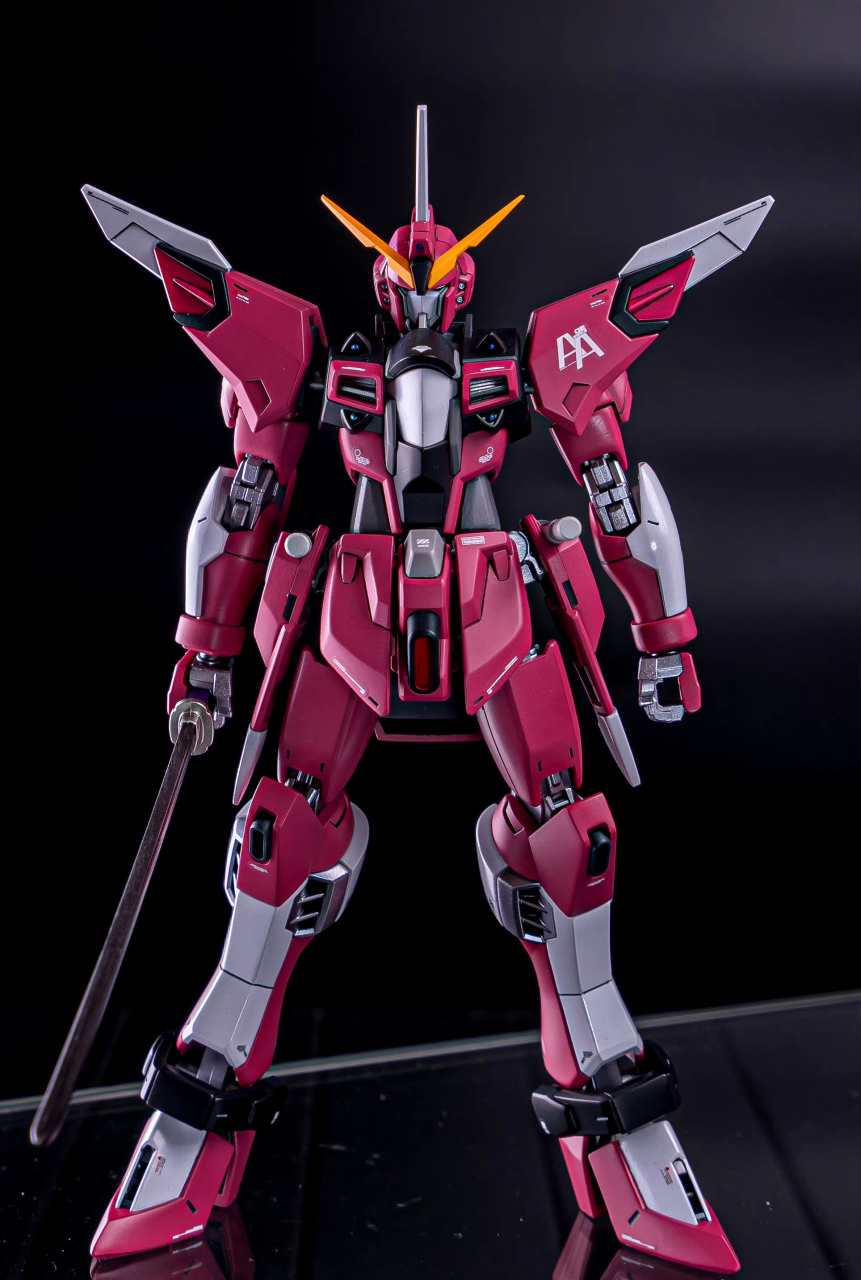 模型欣赏:模型师g-works制作的hgce不朽正义高达改,背包增加了光束炮