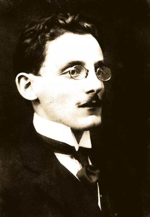 弗兰兹·卡夫卡,20世纪奥匈帝国德语小说家,犹太人,现代派文学的奠基