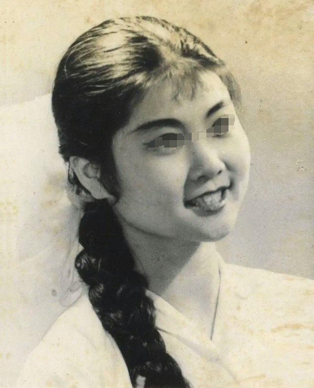 女知青下乡后为返城抛夫弃子,45年后还想认回亲生儿子,儿子笑了