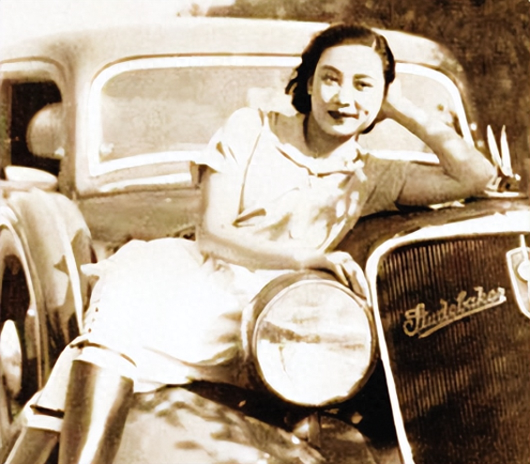 1956年毛人凤病重,蒋经国派人送来两种水果,他看后却嚎啕大哭