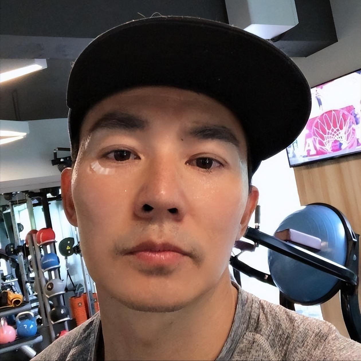 回顾刘畊宏:曾一周吸粉千万,直播间400万人同时在线,今如何?